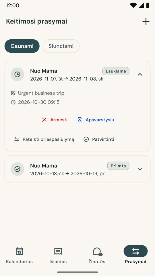 Dienų keitimas be ginčų — Paprašykite pakeisti savaitgalį tiesiogiai programėlėje: kitas iš tėvų priima arba atmeta, o sprendimas išsaugomas su data ir laiku.
