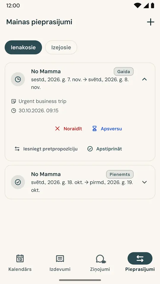 Dienu maiņa bez strīdiem — Pieprasiet nedēļas nogales maiņu tieši lietotnē: otrs vecāks apstiprina vai noraida, un vienošanās tiek reģistrēta ar datumu un laiku.